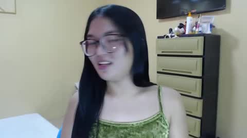 Lovely Laura online show from December 2024 07:16:01 AM