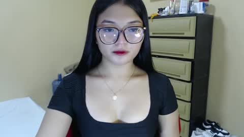 Lovely Laura online show from December 2024 05:10:01 AM