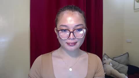 Lovely Laura online show from December 2024 12:52:02 PM