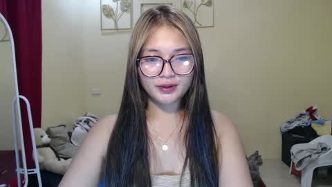 Lovely Laura online show from December 2024 02:03:02 PM