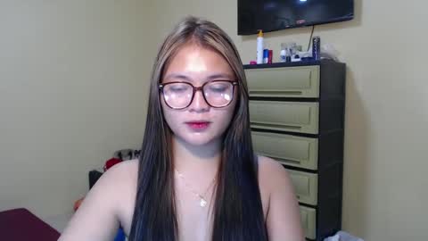 Lovely Laura online show from January 2025 08:13:02 PM