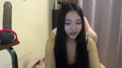 lovely_leah23 online show from November 2025 04:55:01 PM