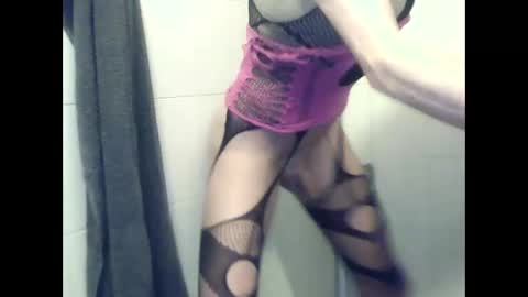 Snapshot of lovely_me165244 chatting on December 2024 11:25:01 PM mooie man online show from December 2024 11:25:01 PM
