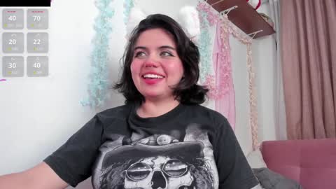 Snapshot of lovely_paris_01 chatting on December 2024 04:34:02 AM Paris Rose online show from December 2024 04:34:02 AM