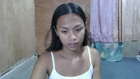 Snapshot of lovely_yvoneslutty chatting on December 2025 01:07:01 PM lovely_yvoneslutty online show from December 2025 01:07:01 PM