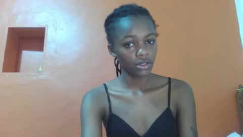 Snapshot of lovely_yvonne chatting on October 2025 10:48:02 AM Lovely yvonne online show from October 2025 10:48:02 AM