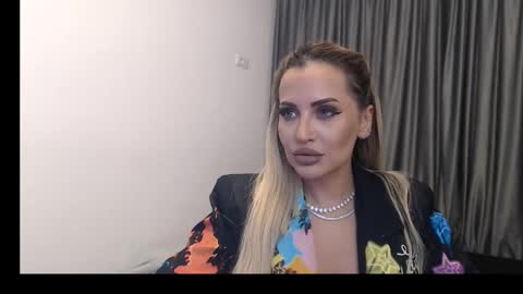 Snapshot of lovelyblondyxxx chatting on March 2025 07:01:02 PM PrAllinXXXa online show from March 2025 07:01:02 PM