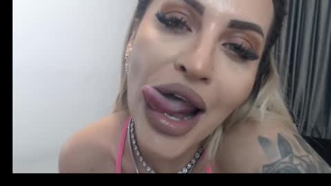 Snapshot of lovelyblondyxxx chatting on March 2025 10:16:01 PM PrAllinXXXa online show from March 2025 10:16:01 PM