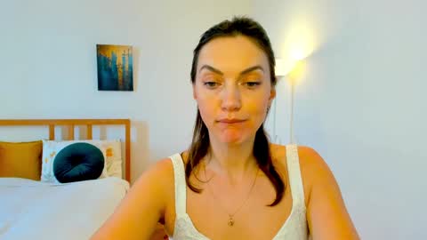 Mia online show from December 2024 10:56:02 AM