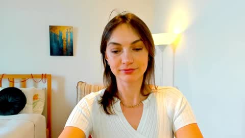 Mia online show from December 2024 09:24:01 AM