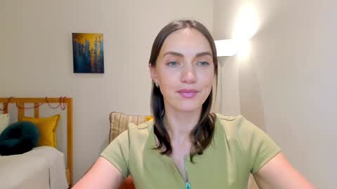 Mia online show from December 2024 02:42:01 PM