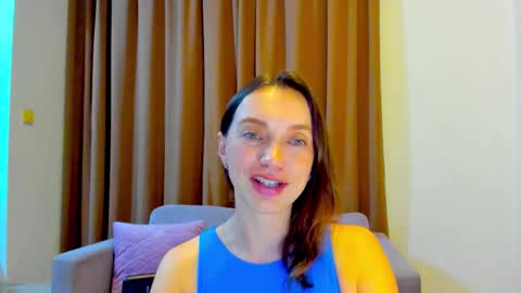 Mia online show from September 2025 03:17:02 PM