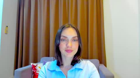 Mia online show from October 2025 11:11:01 AM