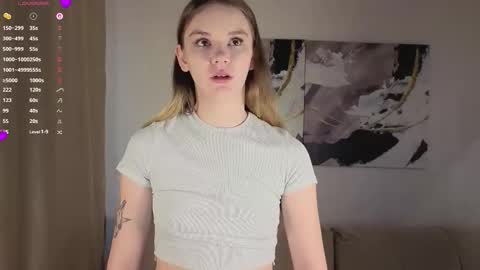 lovelygracee online show from October 2025 02:02:01 PM