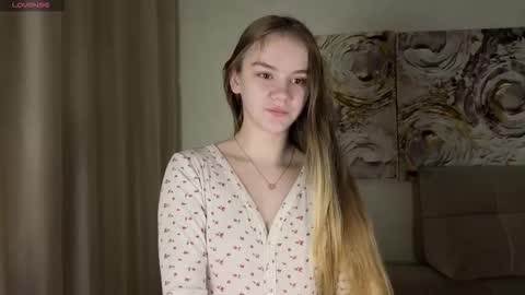 lovelygracee online show from November 2025 02:45:02 PM