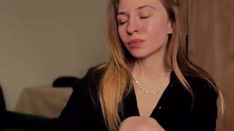 Kate only online show from March 2026 03:28:01 PM