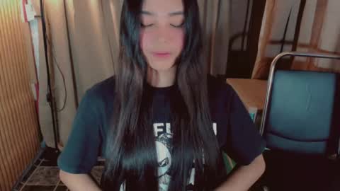 Snapshot of lovelylaiza chatting on July 2026 10:02:01 AM Cutie Laiza online show from July 2026 10:02:01 AM