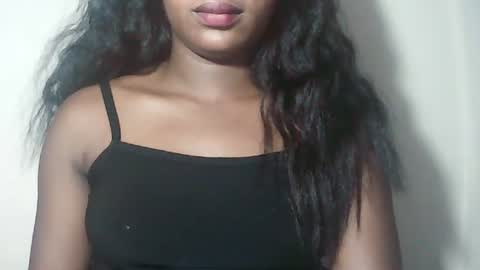lovelylarra online show from April 2026 07:34:02 PM