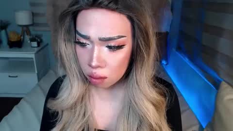 Rebeca online show from November 2025 06:41:02 PM