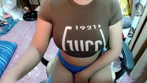 lovelymarish online show from October 2025 10:07:02 PM