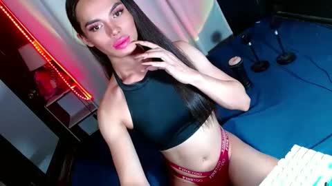 lovelymiss_shyna11 online show from January 2025 11:51:01 AM