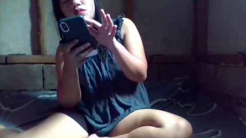 Snapshot of lovelymocha27 chatting on January 2025 05:31:01 AM lovelymocha27s online show from January 2025 05:31:01 AM