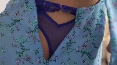 kim online show from November 2025 02:18:02 PM