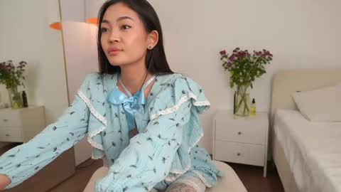 kim online show from November 2025 04:11:02 PM