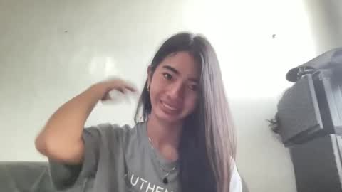 lovelyours_kishia online show from April 2026 01:34:02 AM