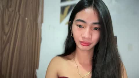 lovelyours_kishia online show from May 2026 03:44:01 AM