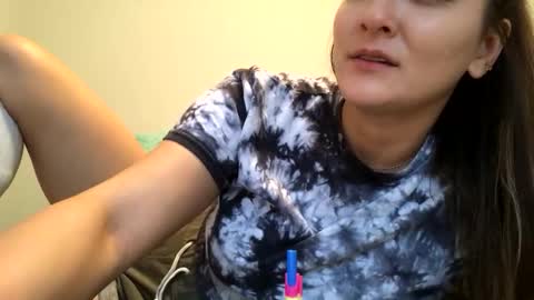 Queen Aria  online show from October 2025 07:13:02 PM