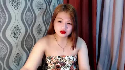 Snapshot of lovelyrhean chatting on December 2024 03:49:01 AM Rhean online show from December 2024 03:49:01 AM