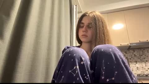 Snapshot of lovelysilk_63 chatting on July 2026 06:18:01 PM ELA online show from July 2026 06:18:01 PM