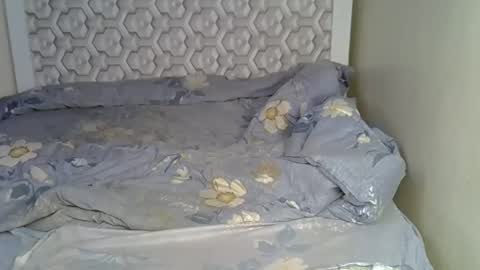 lovelytin online show from October 2025 03:23:02 AM