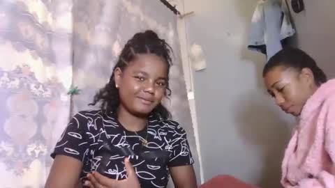 lovemarie08 online show from April 2026 05:22:01 AM