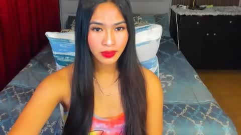 Snapshot of lovemarie19x chatting on October 2025 03:26:01 AM pauleen online show from October 2025 03:26:01 AM