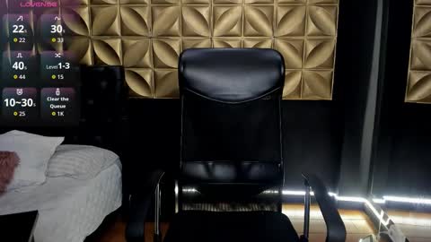 Natasha  online show from January 2026 06:12:02 PM