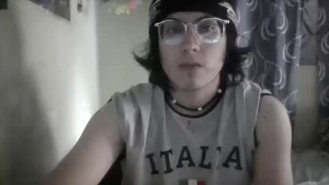 lover_waifu online show from September 2025 07:19:02 PM