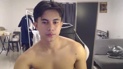 Snapshot of loverboyph04 chatting on September 2025 05:53:02 AM loverboyph04 online show from September 2025 05:53:02 AM