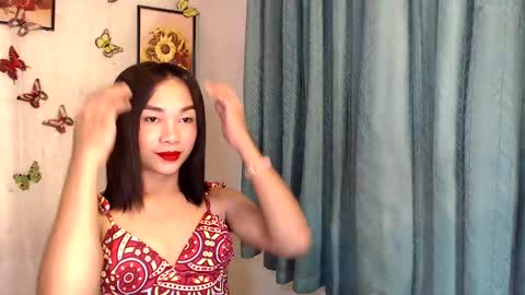lovergirlcyraxx online show from January 2025 04:29:02 PM