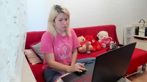 lovesally7 online show from September 2025 07:10:02 AM
