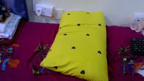 loveslut_ online show from October 2025 04:38:02 PM