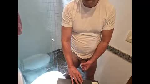 Lovetobeseen online show from March 2026 02:28:01 PM