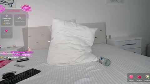 Cristina online show from December 2025 09:24:01 AM