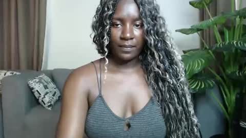 loyalcutie online show from December 2024 07:01:01 AM