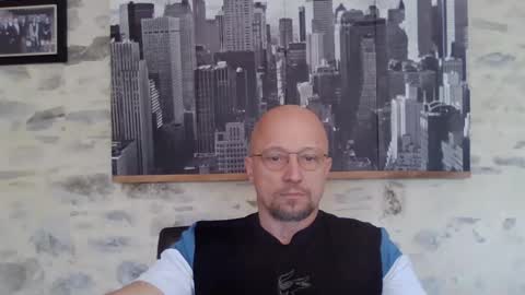 Espigle online show from April 2026 09:01:02 AM