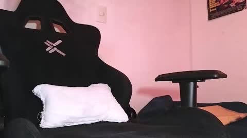   online show from December 2025 02:36:02 PM