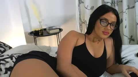 Snapshot of luanaxdess chatting on December 2024 09:15:01 PM Luana Dess online show from December 2024 09:15:01 PM