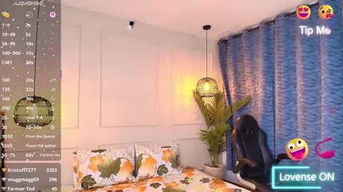 lUAN online show from March 2026 11:37:02 AM