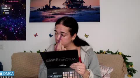 luara_ online show from April 2026 06:58:02 AM